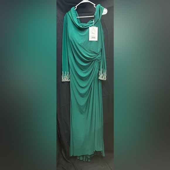 Mac Duggal 12231 NWT BEADED CUFF DROP SHOULDER FAUX WRAP GOWN - Picture 5 of 16